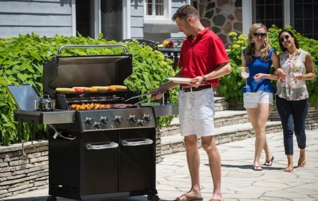 Początkujący grill master – rozpocznij przygodę z grillowaniem