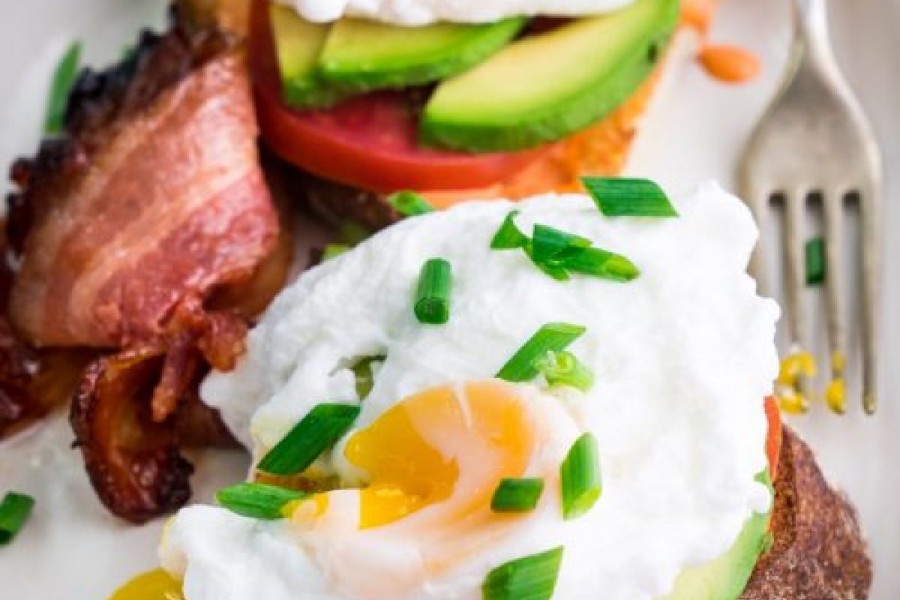 jajka na boczku z grilla