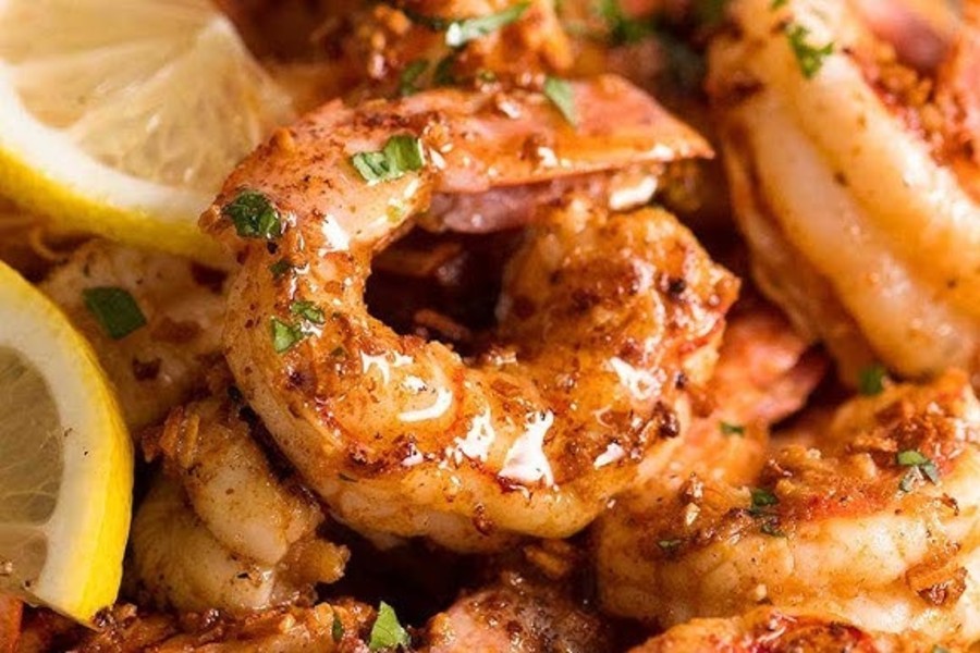 krewetki z czosnkiem i cytryną